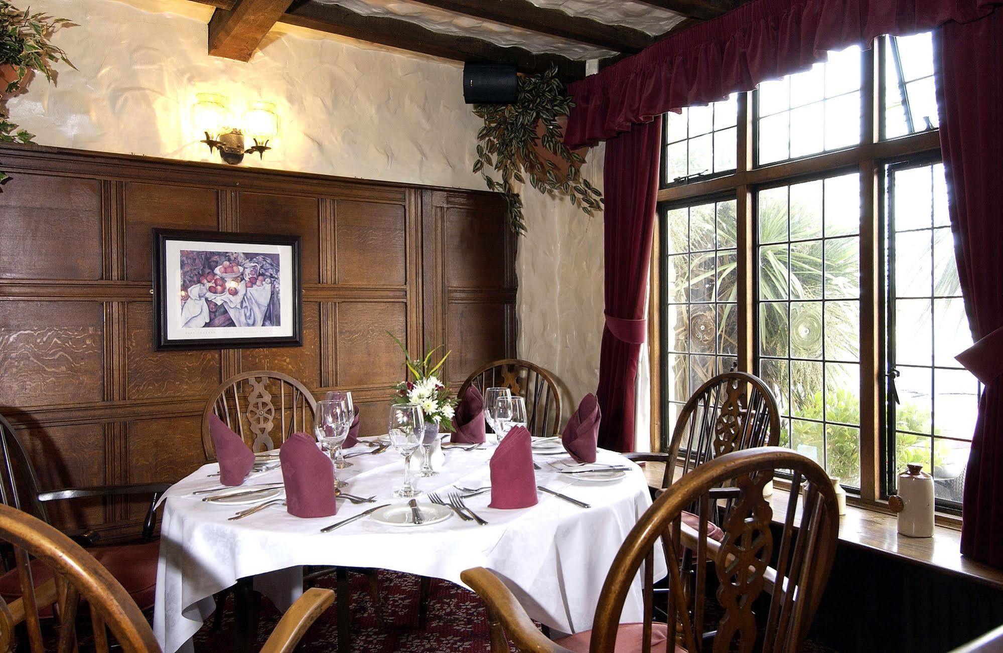 The Horseshoe Inn Herstmonceux Eksteriør billede